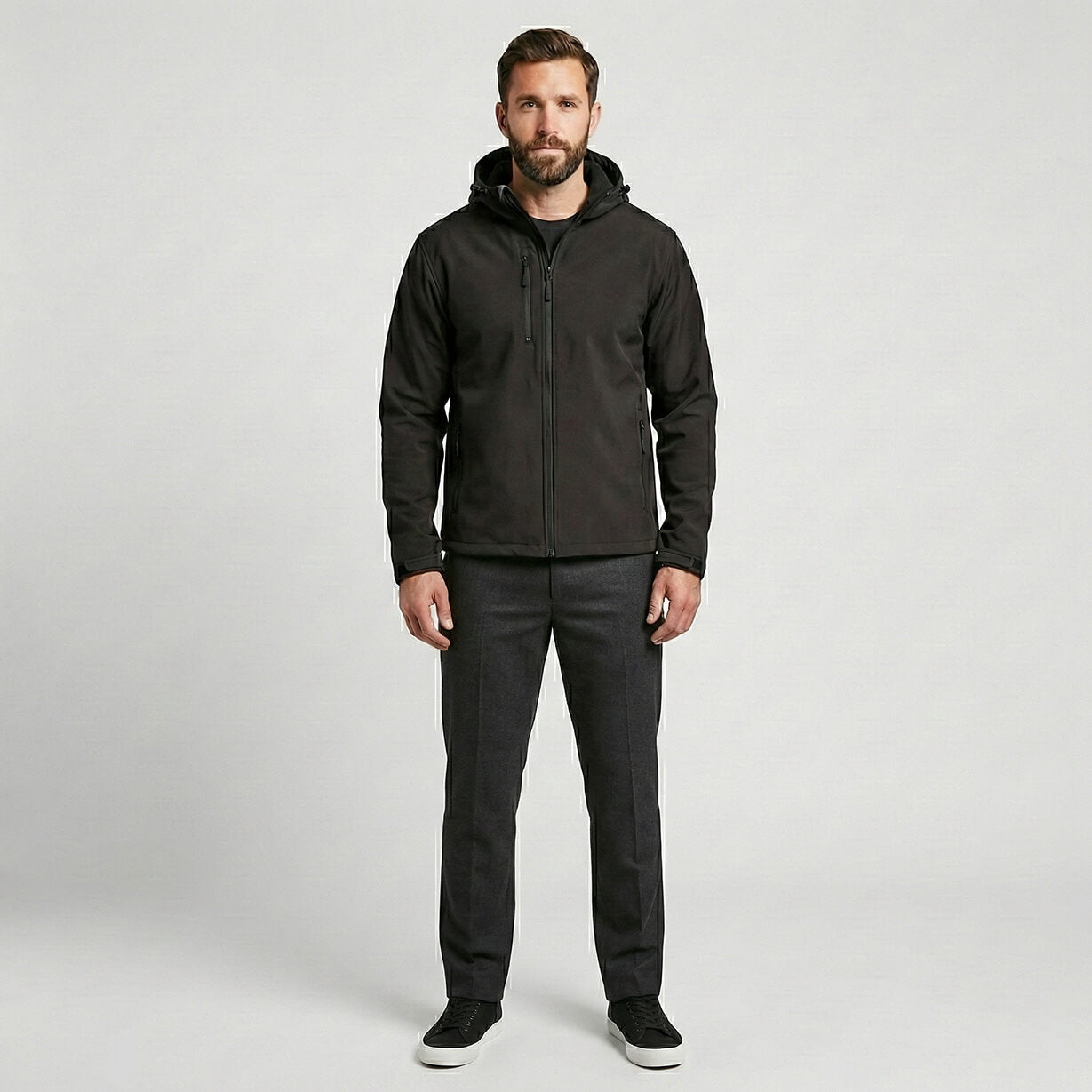 Helbild modell svart softshell jacka